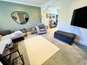 Lounge- click for photo gallery